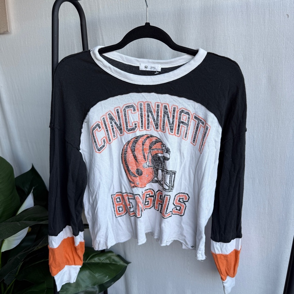 Cincinnati Bengals Distressed Vintage Inspired 47 Longsleeve / Oversized Small